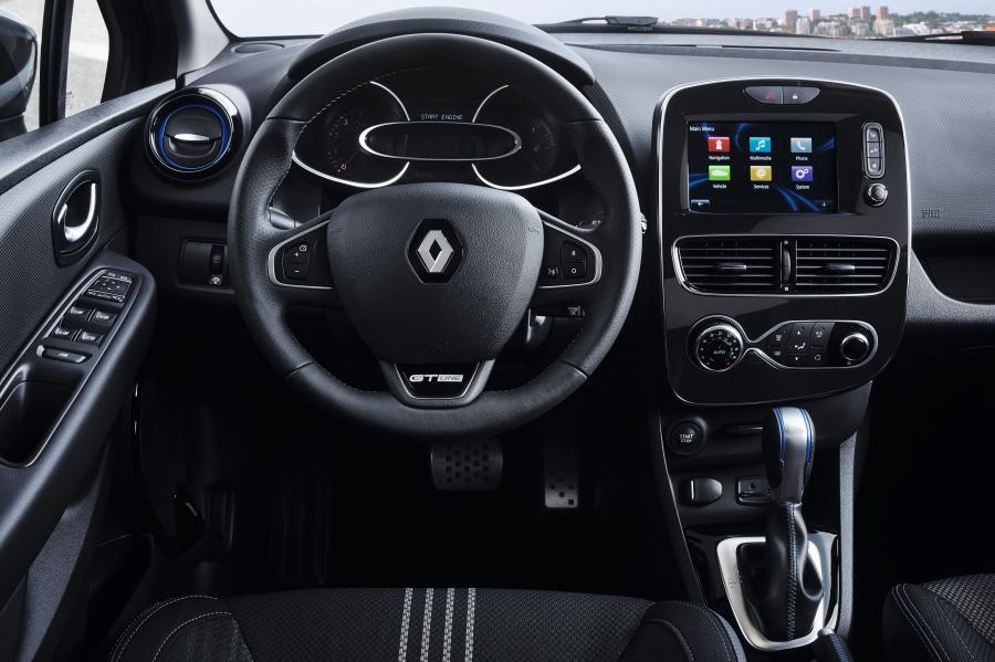 Панель приборов Renault Clio GT Line 2016 года  (фото 23 из 38)